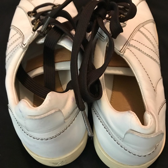 Authentic Louis Vuitton sneakers - Picture 3 of 4